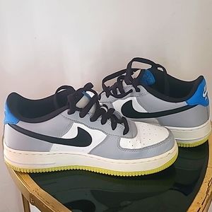 Youth Nike Air
